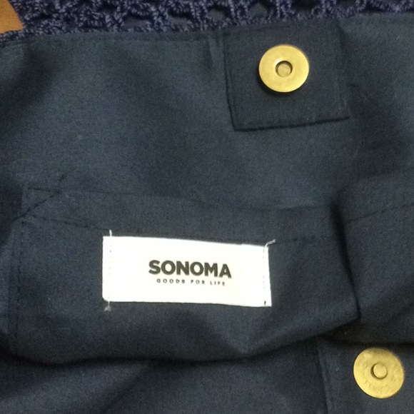 Navy crocheted tote 5” x 14” x 14” - Picture 4 of 5